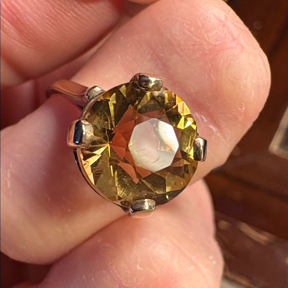 Vintage  Solid Gold Ring with 4ct Yellow Citrine Solitaire